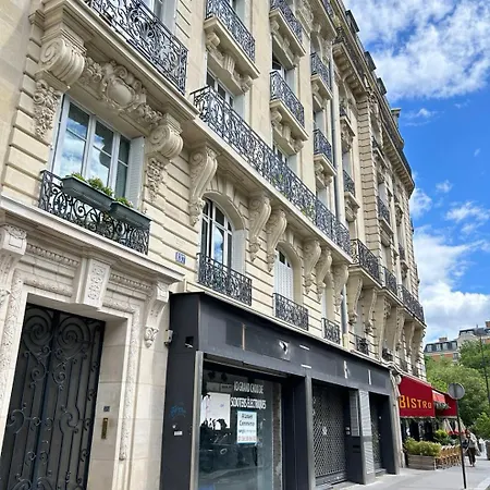 Spacious Near Eiffel Grenelle F2 * París